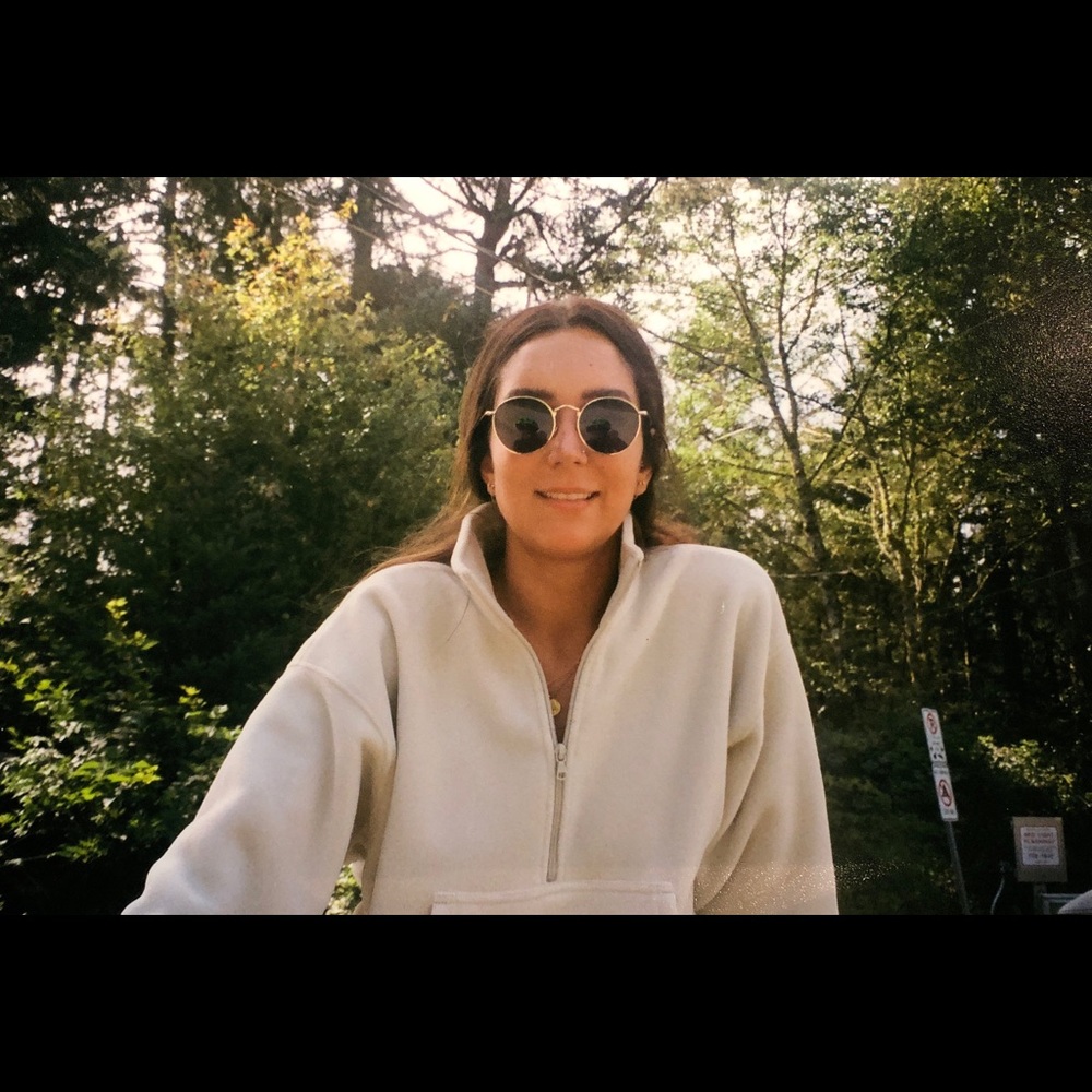 Meet your Posher, Hayley